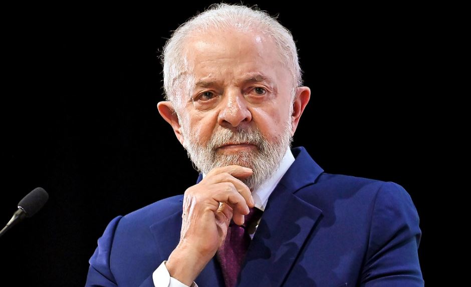 Presidente Lula da Silva fue sometido a una cirugía ocular