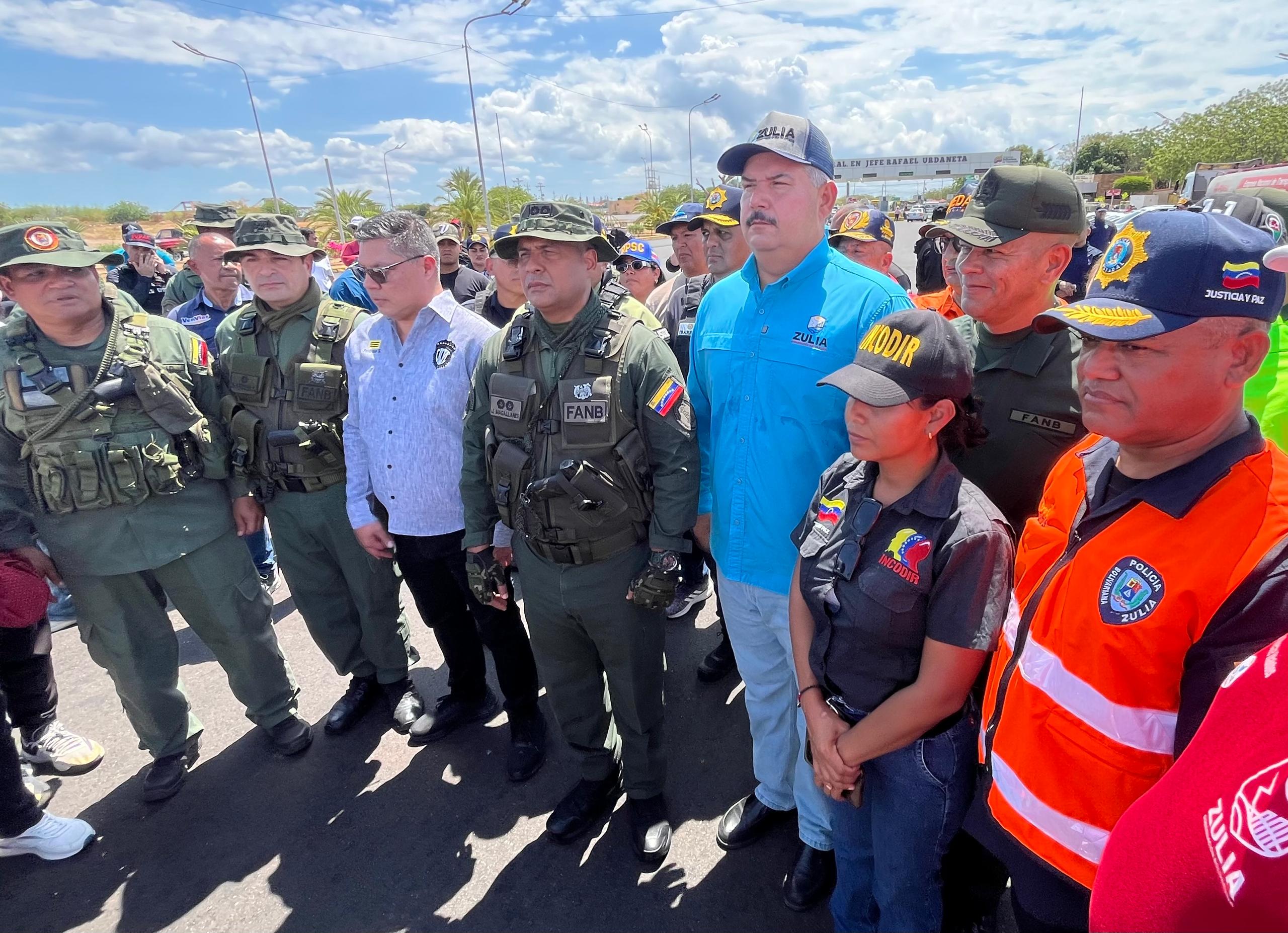 Gobernador Caldera reporta normalidad y gran afluencia de temporadistas en playas zulianas