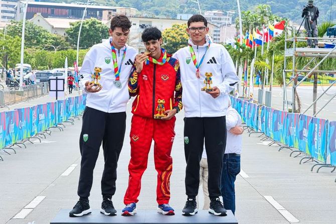 Eduard Ayala conquistó el oro en ciclismo de ruta de los Juegos Suramericanos de la Juventud