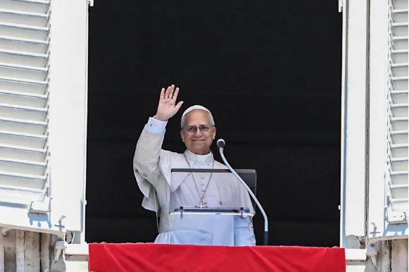El papa León XIV dice que la energía atómica sólo debe usarse para la paz