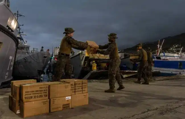 Comando Sur de Estados Unidos entrega suministros para asistencia en desastres