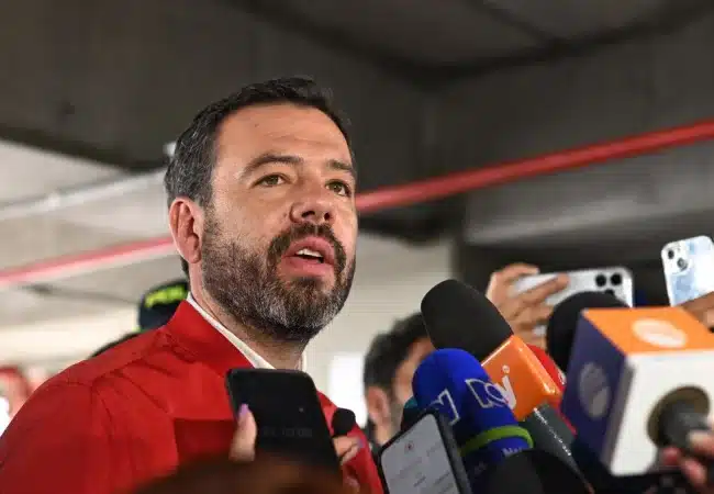 Alcalde de Bogotá ofrece apoyo a Venezuela tras terremoto de magnitud 7,5