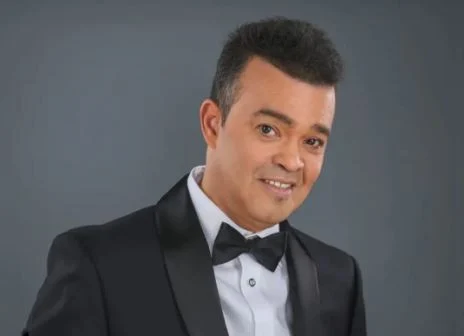 Luto en el merengue: Falleció el legendario cantante dominicano Alex Bueno tras batallar con un tumor cerebral
