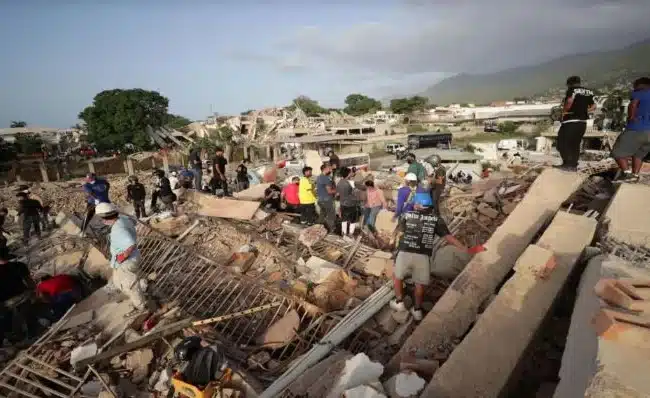 "Se eleva a mil 430 los muertos y a más de tres mil 238 los heridos por el doble terremoto": Jorge Rodríguez