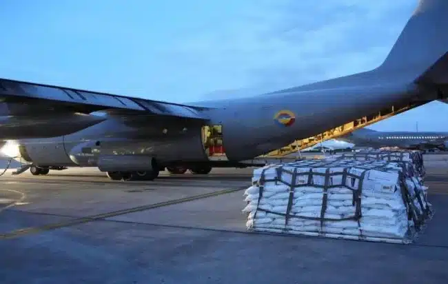 Colombia envía tercer vuelo con ayuda humanitaria a Venezuela