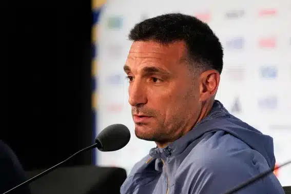 Scaloni se conmueve ante la tragedia en Venezuela previo al cierre de grupos del Mundial