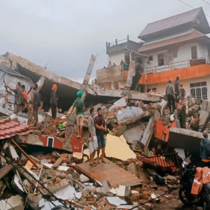 Ocho heridos tras terremoto de magnitud 6,7 en Indonesia