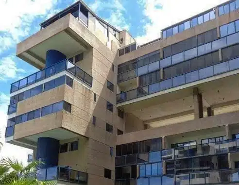Sexagenaria murió tras caer desde el 8vo piso de un edificio en Porlamar