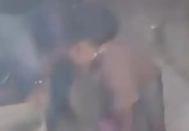 Operativo de rescate en La Guaira logra salvar a tres niños atrapados bajo los escombros de un edificio