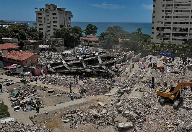 Sube a 4 mil 561 la cifra de fallecidos por el doble terremoto