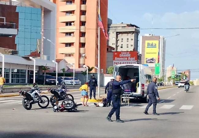 Un motorizado herido dejó accidente en 5 de Julio la tarde de este Mar-21
