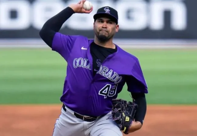 Senzatela sigue brillando y suma su novena victoria con los Rockies
