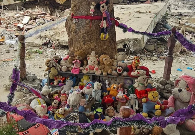 [VIDEO] Un altar de juguetes rinde tributo a los niños fallecidos en los terremotos
