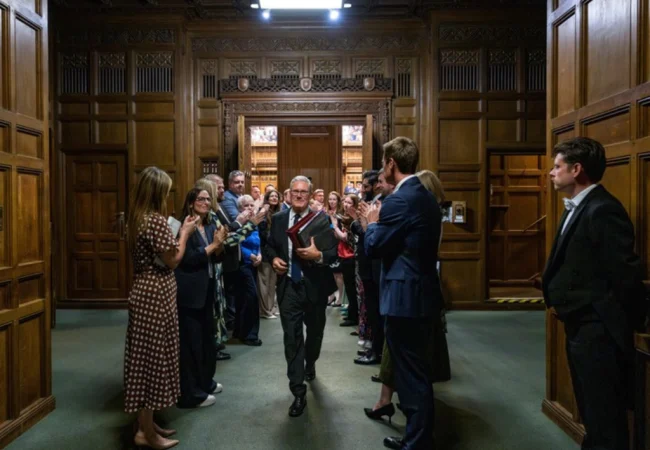 "Con tal de ganar": Keir Starmer se despide del Parlamento inglés