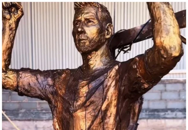 Escultura de Messi se viene para Maracaibo: Josué Benjamín unió a los trabajadores de la Alcaldía para ayudar a los damnificados del terremoto