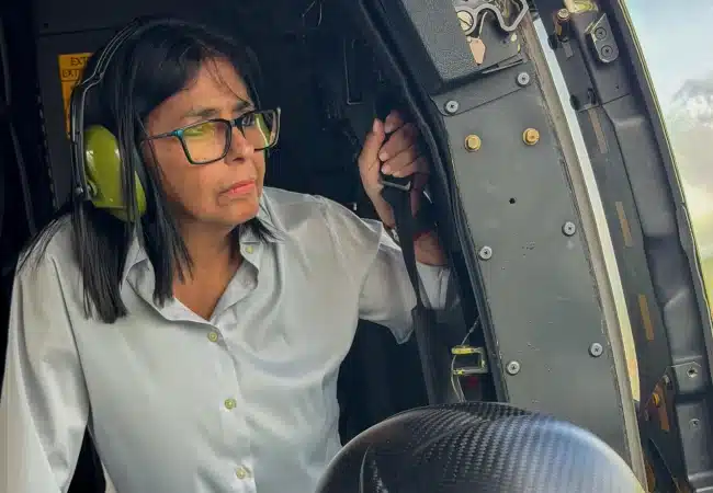 Presidenta (E) Delcy Rodríguez sobrevoló La Guaira y evaluó la atención integral en la zona
