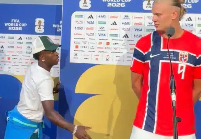 El emotivo abrazo entre Erling Haaland y Vinícius tras la eliminación de Brasil en el Mundial