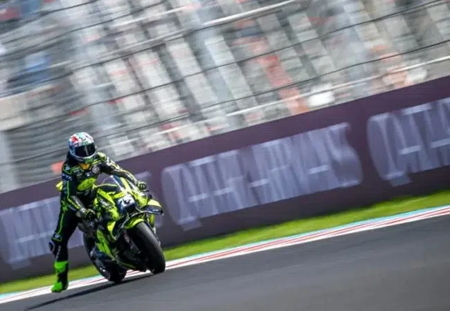 Raúl Fernández sorprende y lidera los libres en Sachsenring por delante de Marc Márquez