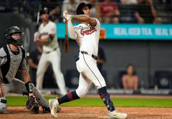Brayan Rocchio conecta su octavo cuadrangular de la temporada y lidera jornada criolla