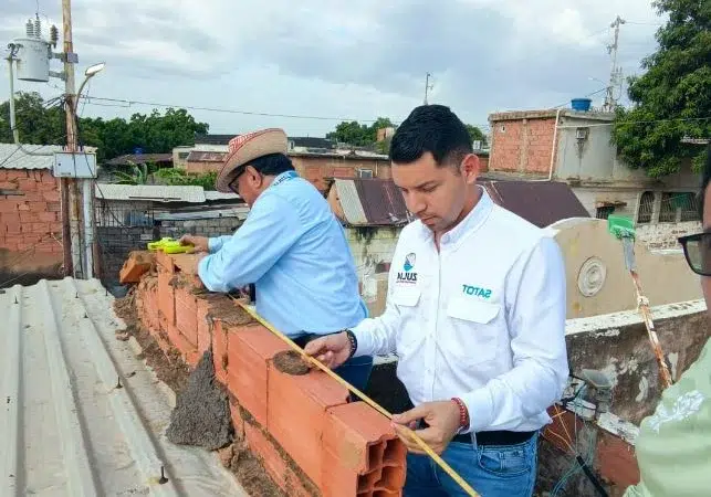 Gobernación del Zulia entrega y tramita más de 800 títulos de propiedad para asegurar el patrimonio de las familias