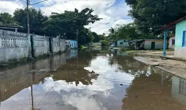 Tras inundaciones del río Orinoco en Amazonas, habilitan tres puntos para albergar afectados