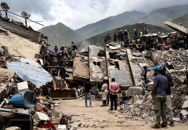 A un mes del doble terremoto: Se eleva a 5 mil 546 la cifra de fallecidos