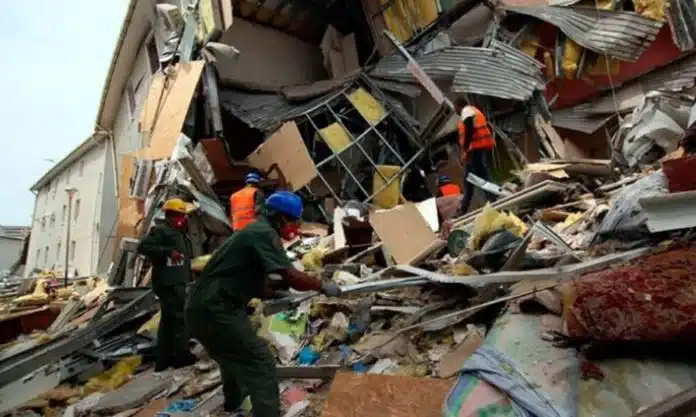 Sube a 18 el número de ecuatorianos repatriados tras el doble terremoto en Venezuela