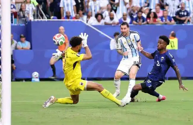 Argentina avanza a octavos tras vencer a Cabo Verde en un dramático tiempo extra
