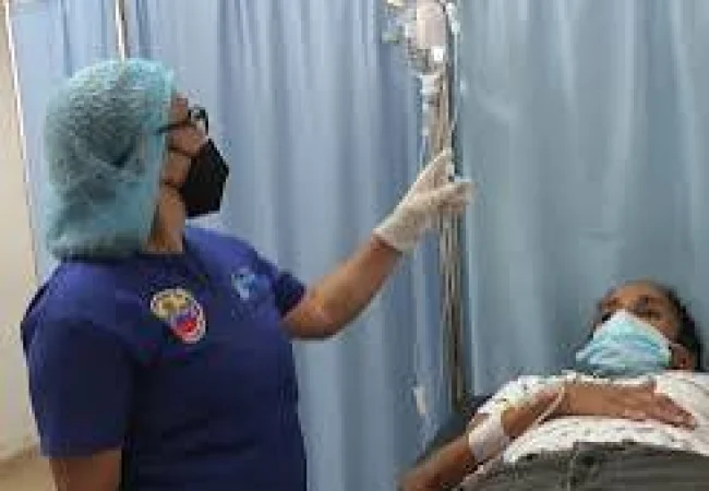 Heróicas enfermeras durante los sismos: Desde escuchar miedos de sobrevivientes y tranquilizarlos, hasta curar heridas y cerrar ojos de fallecidos