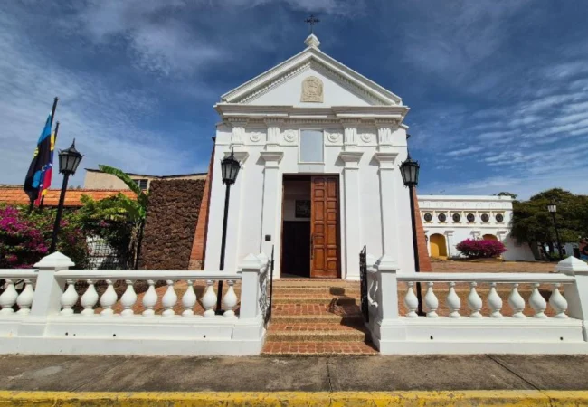 El Panteón del estado Zulia honra el legado de Udón Pérez en el centenario de su inmortalidad