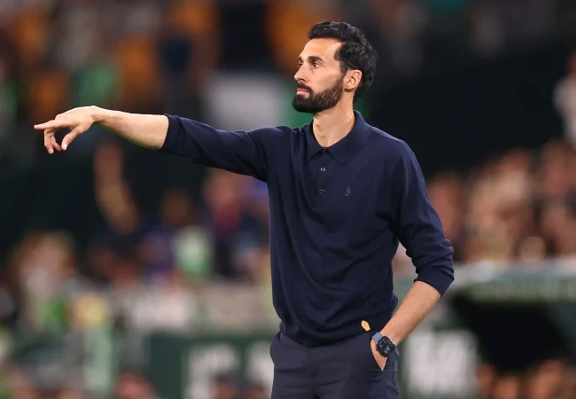 Álvaro Arbeloa firma con el Fulham y debutará ante el Chelsea de Xabi Alonso